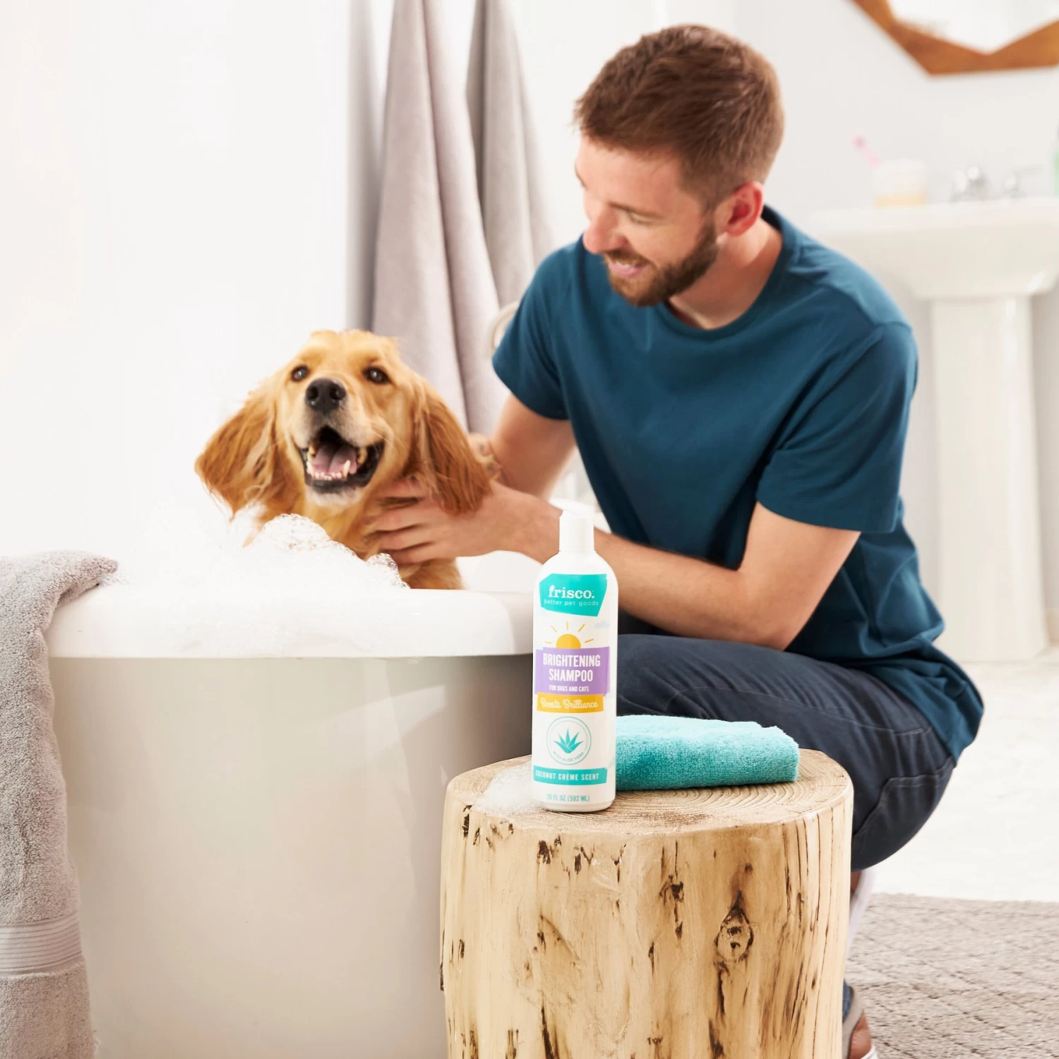 Frisco Brightening Cat & Dog Shampoo With Aloe - Image 3