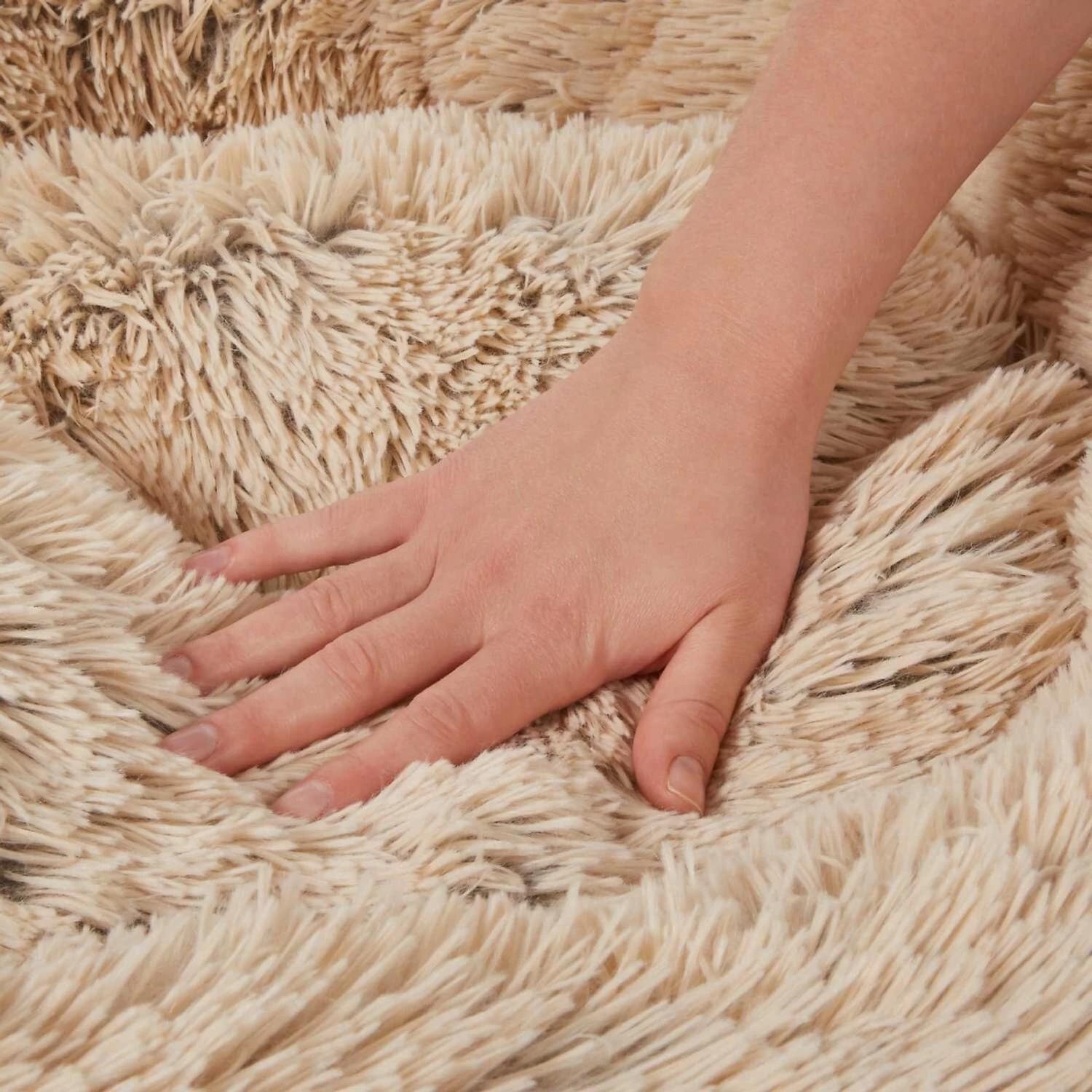 Frisco Eyelash Cat & Dog Bolster Bed & Frisco Eyelash Cat & Dog Bolster Bed - Image 4