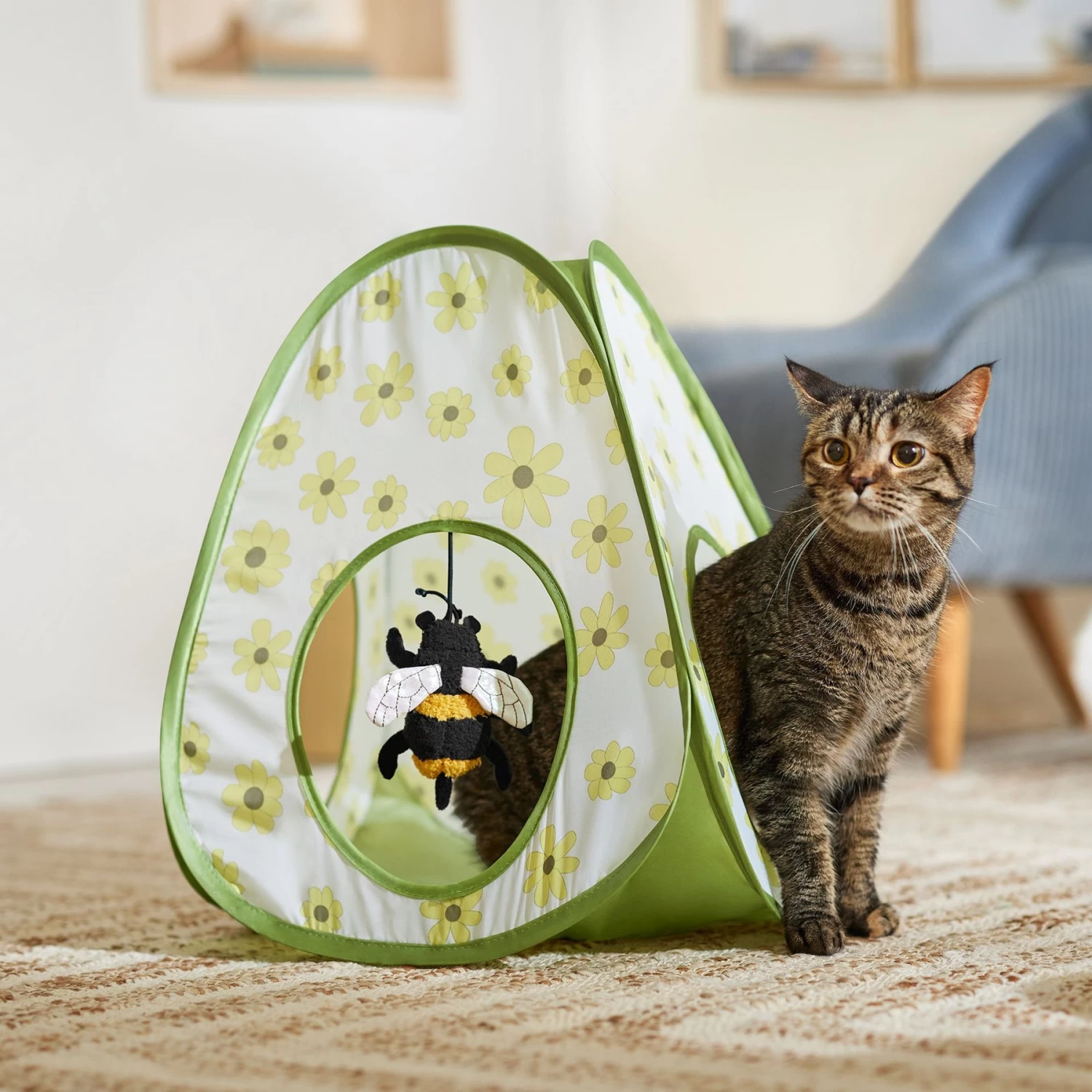 Frisco Spring Daisy Pop-Up Tent Cat Toy With Catnip